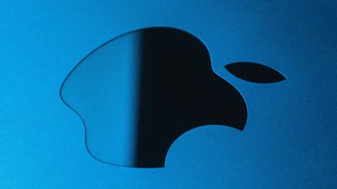 Apple loses key AI leader to Meta