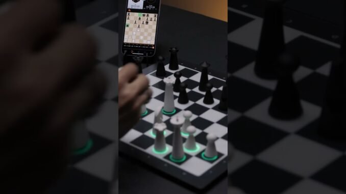 GoChess Mini — The AI-Powered Chessboard That Guides Every Move